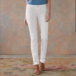 Driftwood Audrey straight leg stretchy white jeans Size 27